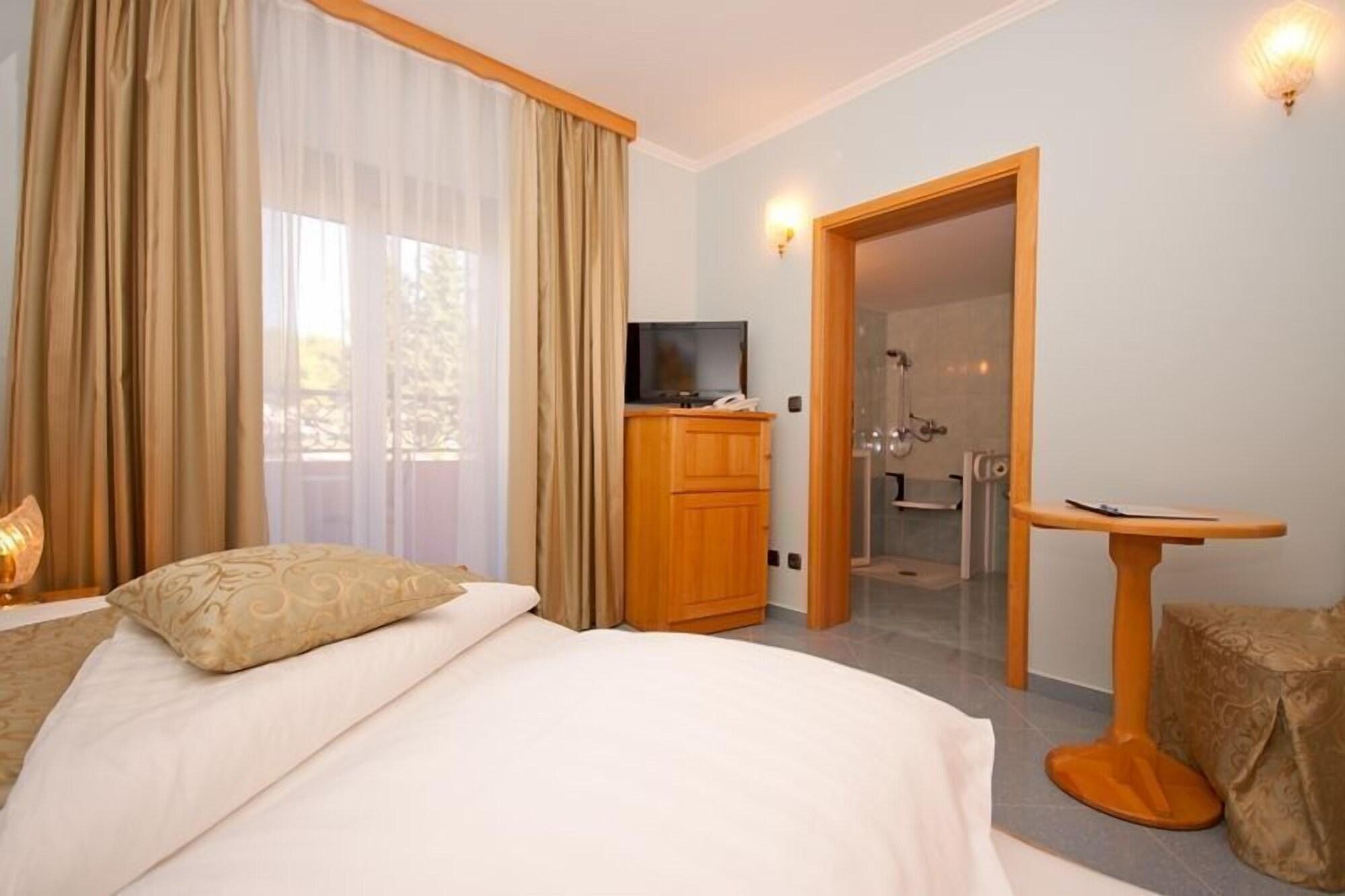 Hotel Miramare Vodice Dış mekan fotoğraf
