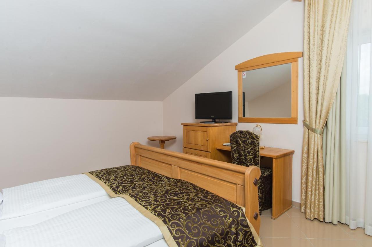 Hotel Miramare Vodice Dış mekan fotoğraf