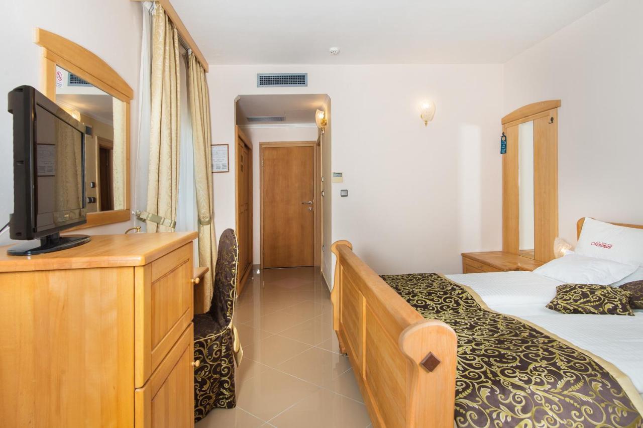 Hotel Miramare Vodice Dış mekan fotoğraf